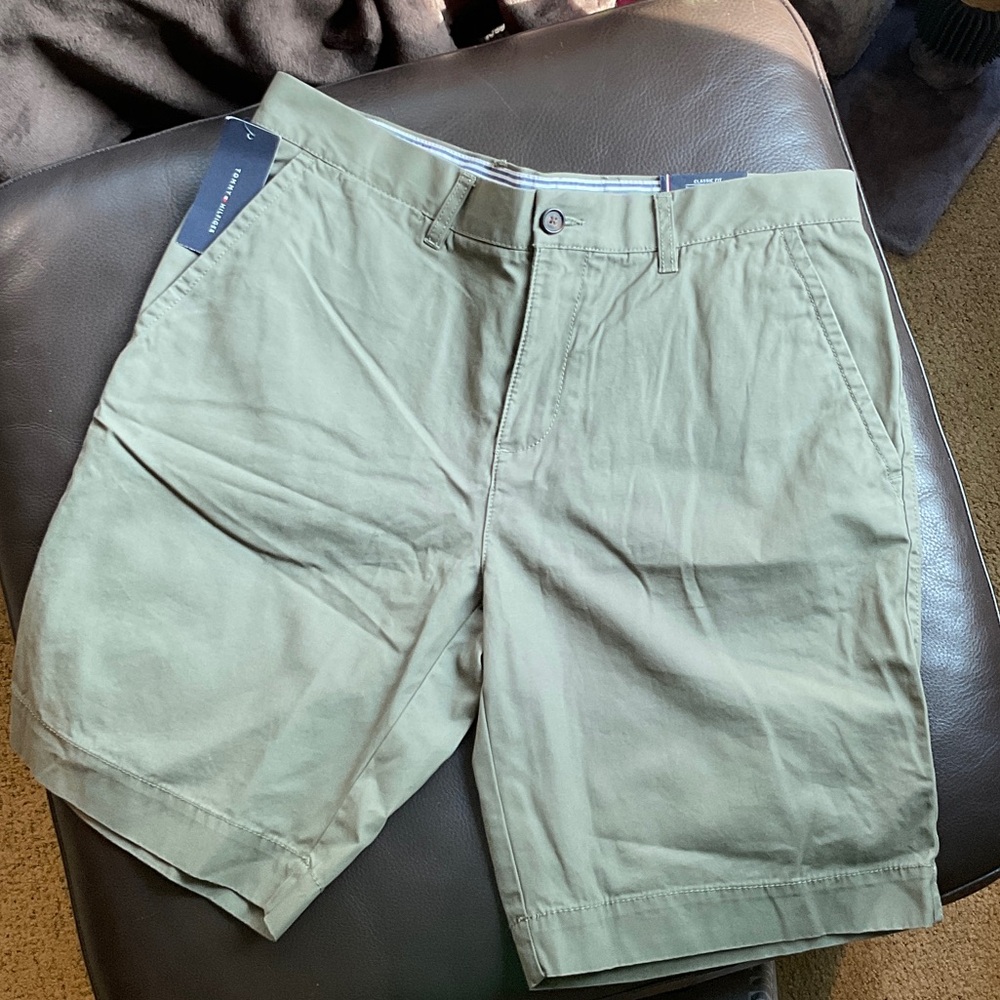 Tommy Hilfiger Men's Green Shorts
